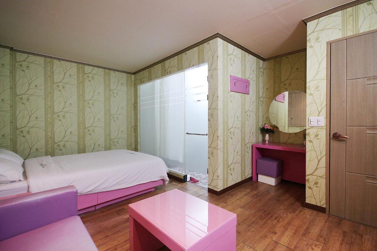 Apple House Motel Gyeongju Ngoại thất bức ảnh